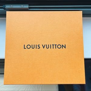 Louis Vuitton Box Magnetic Closure 100% Authentic